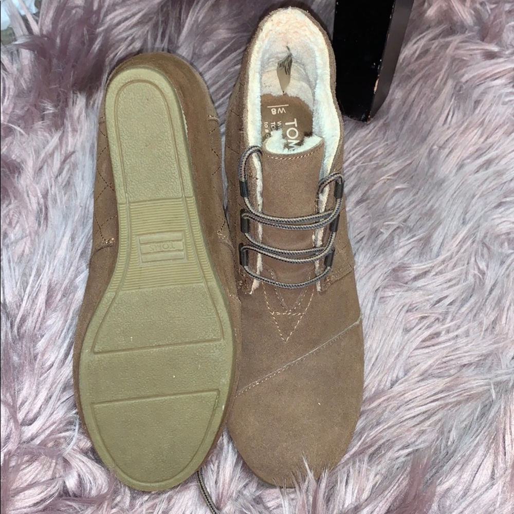 Brand new toms wedges